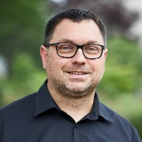 Dr. Mirko Buchholz